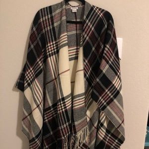 Free size plaid poncho